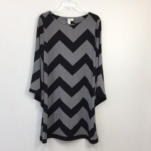 Emma + Michelle Black and White Chevron Print Long Sleeve Dress Size 14